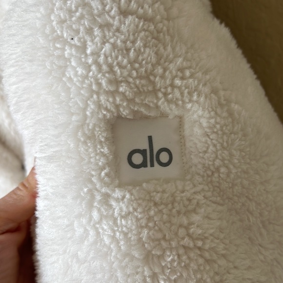 alo white Sherpa jacket - Picture 8 of 13